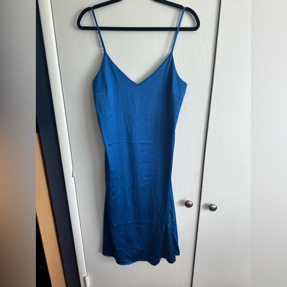 Chic Strapless Blue Dress - Picture 2 of 7